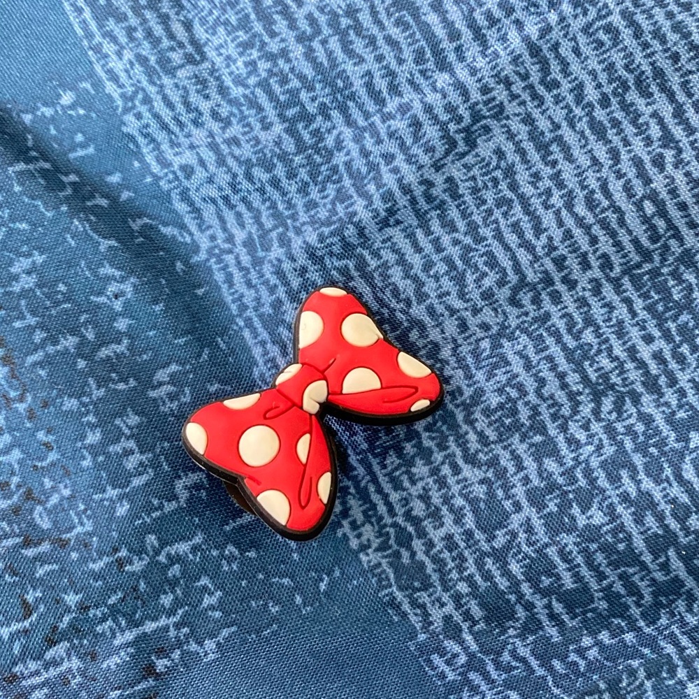 Minnie Mouse Bow Jibbitz Charm for your CROCS